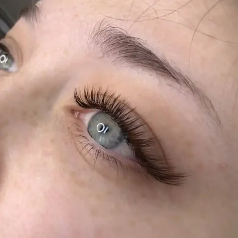 Нужны модели на коричневые ресницы в Красноярске - Красота и уход в Красноярск