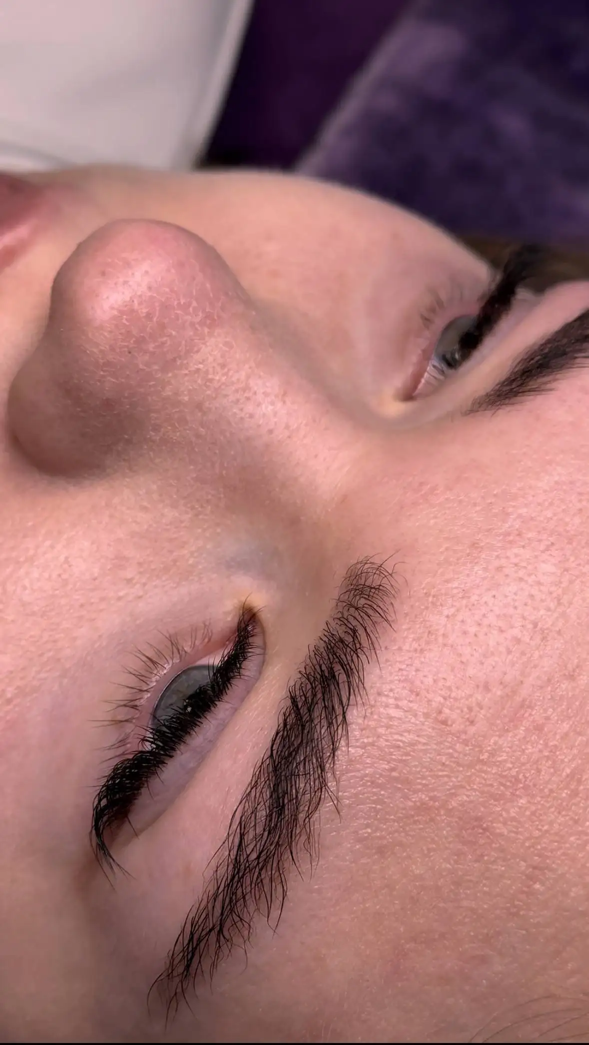 Мастер по наращиванию ресниц ищет моделей для отработки скорости - Красота (Услуги) в Красноярск