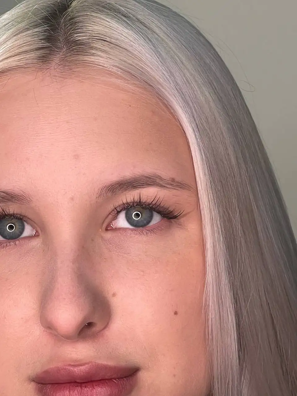 LED-наращивание ресниц в уютной студии на Взлетке - наращивание ресниц (Услуги) в Красноярск