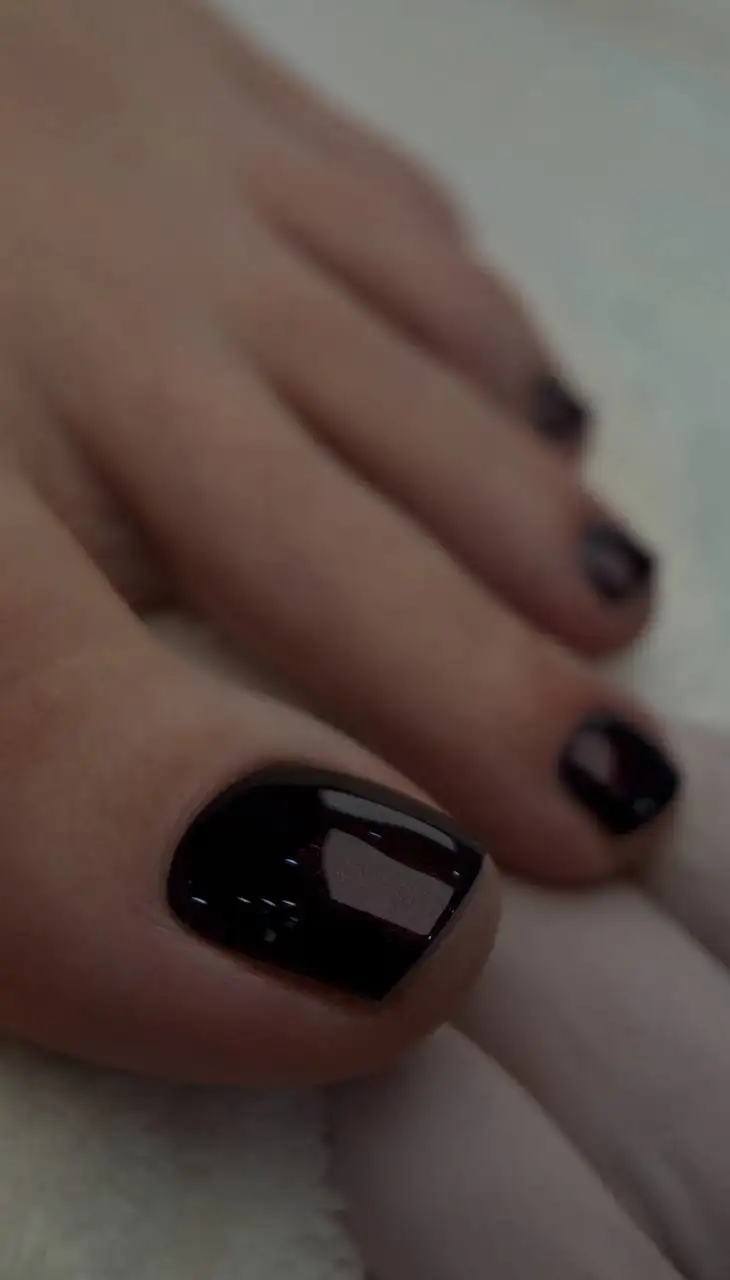 Маникюр и педикюр, скидка на педикюр до 15 мая - Маникюр и педикюр (Услуги) в Красноярск