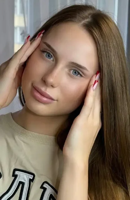 Модели на локоны и оформление бровей - Услуги в Красноярск