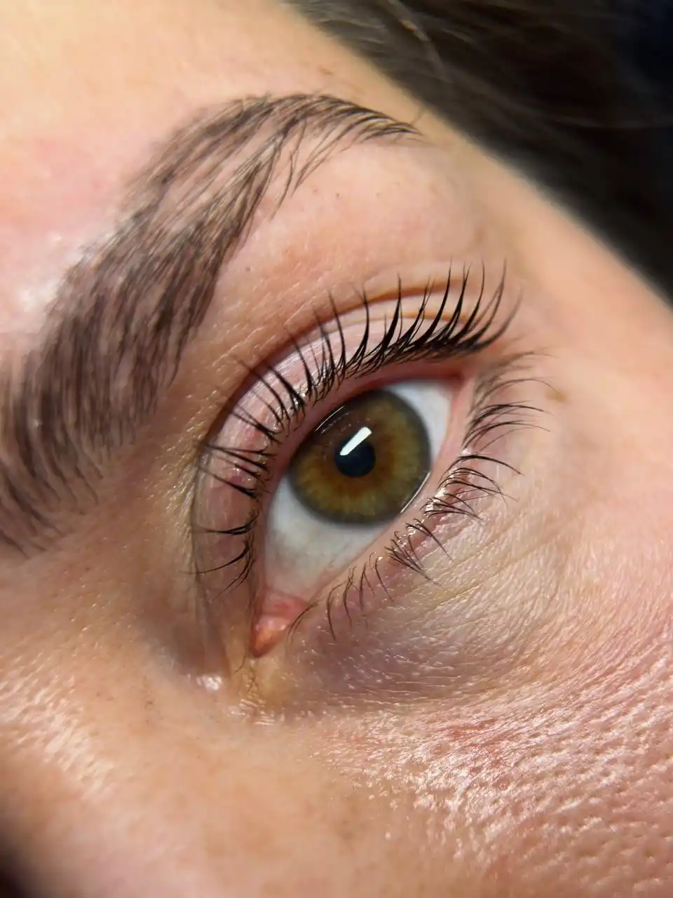 Услуги мастера-бровиста