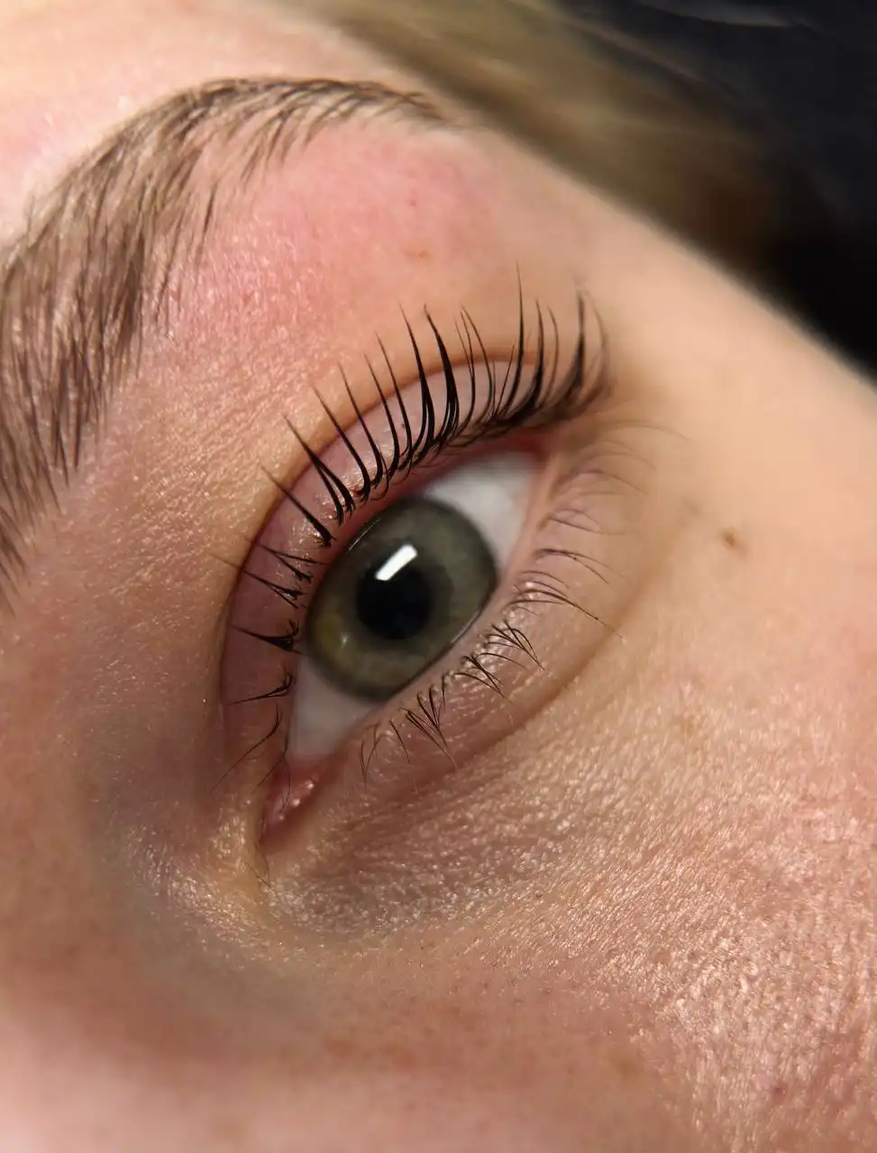 Услуги мастера-бровиста в Санкт-Петербурге