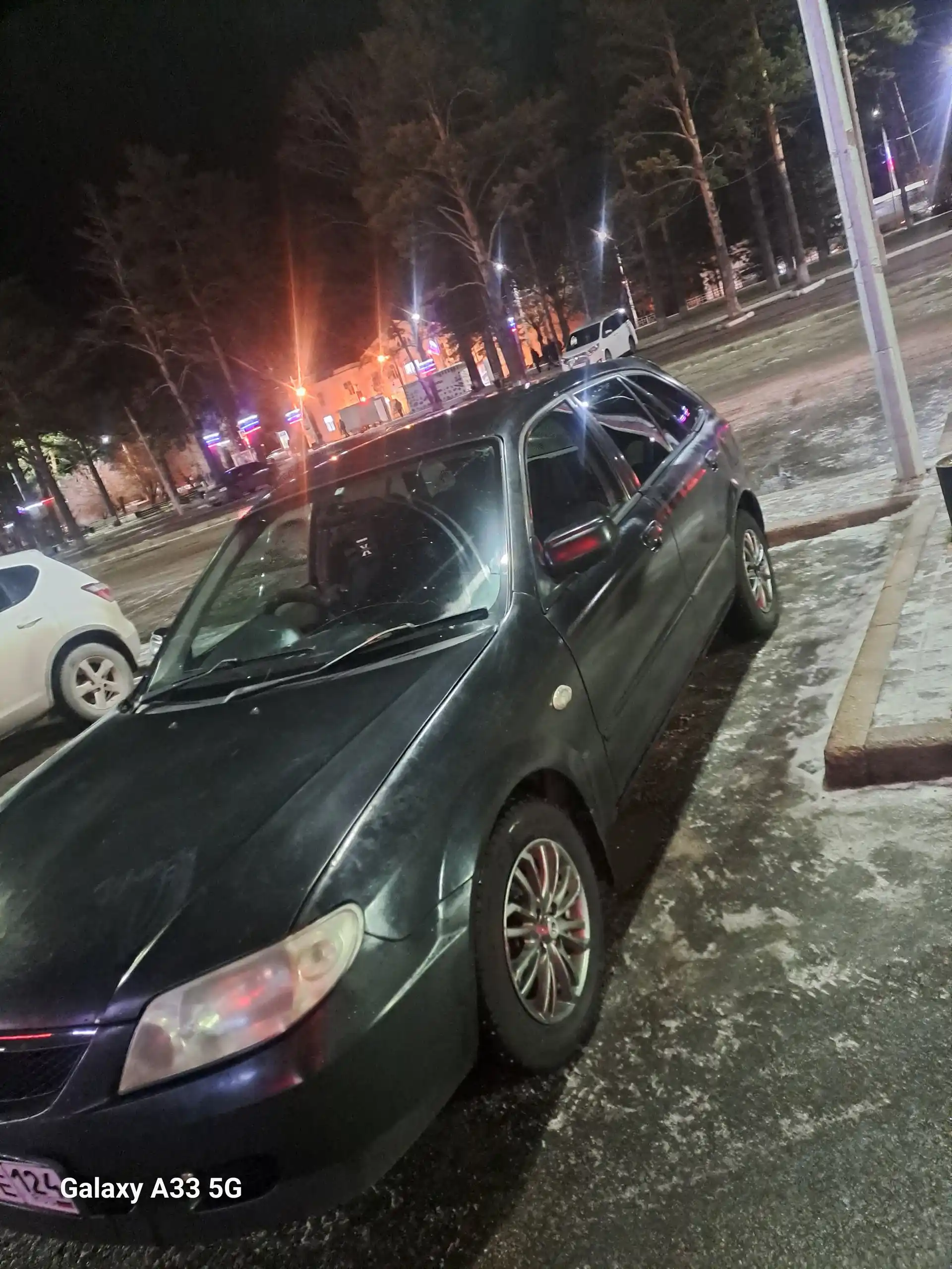 Продам Мазда Фамилия 2001