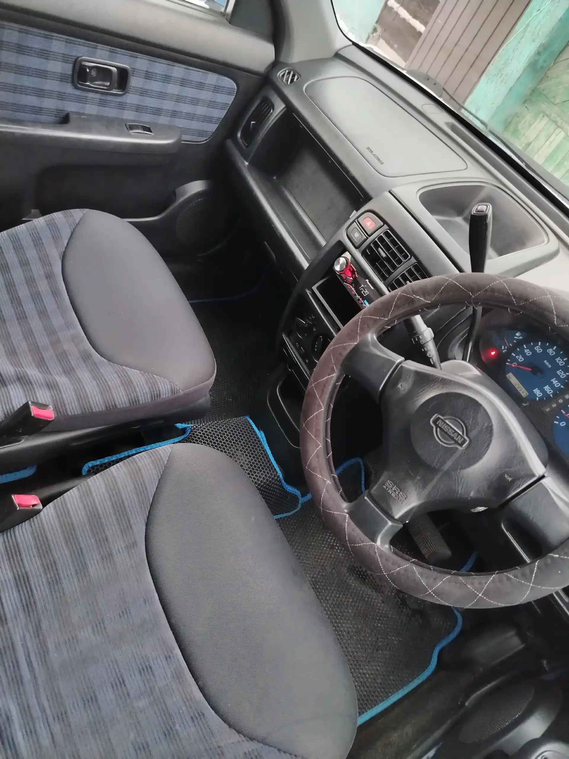 Продам автомобиль куб 2000 года