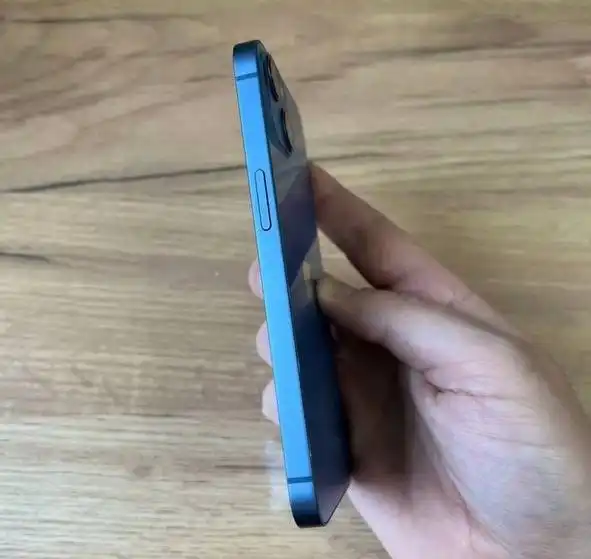 iPhone 13 128GB синий с гарантией