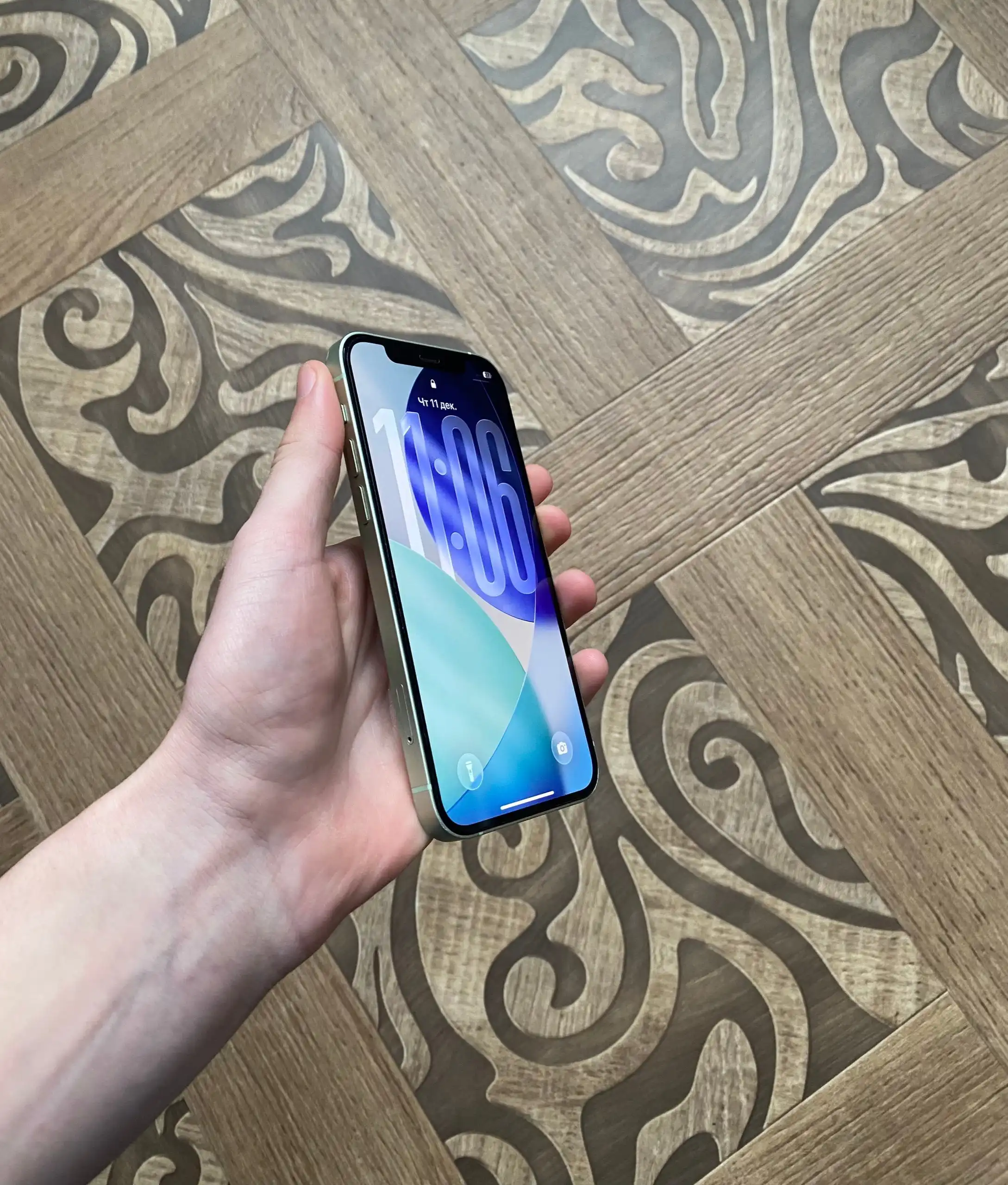 Продам iPhone 12 64ГБ