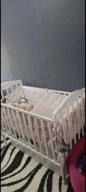 Продам кроватку на маятнике с ящиком и матрасом - Товары для детей в Заозёрный