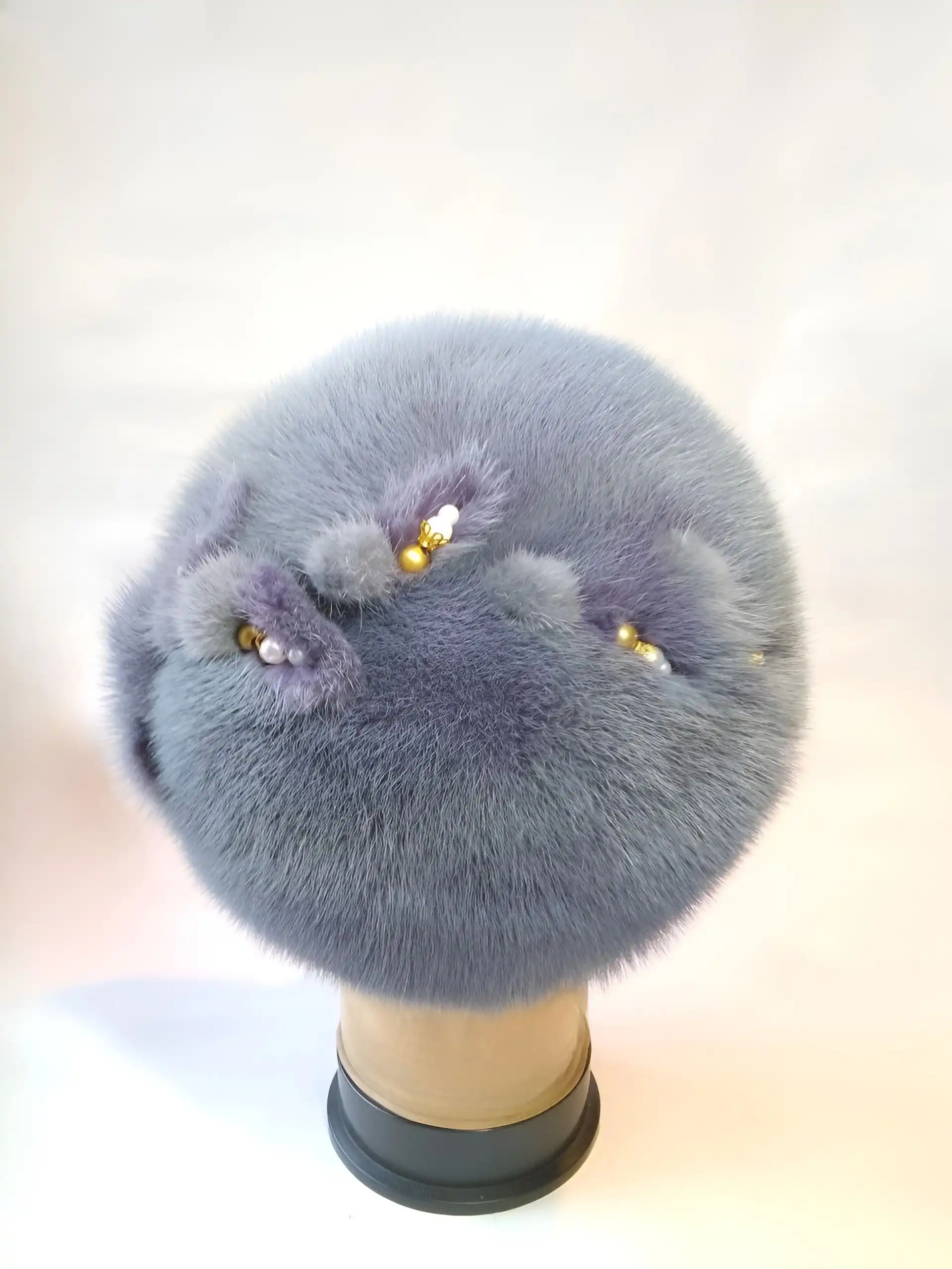 Женская шуба из голубой норки 56 размер