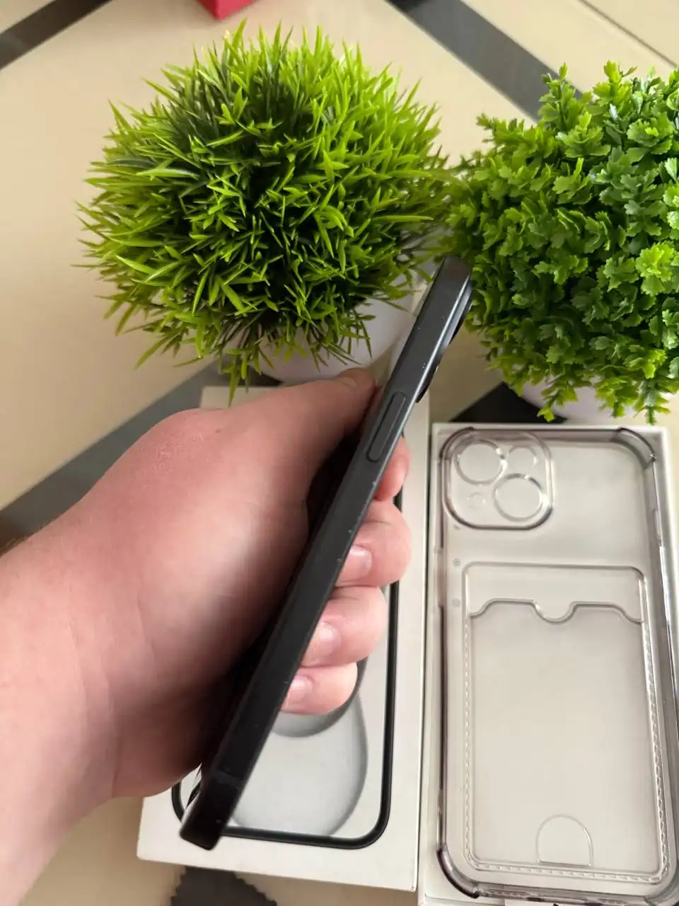 iPhone 15 128ГБ с полным комплектом