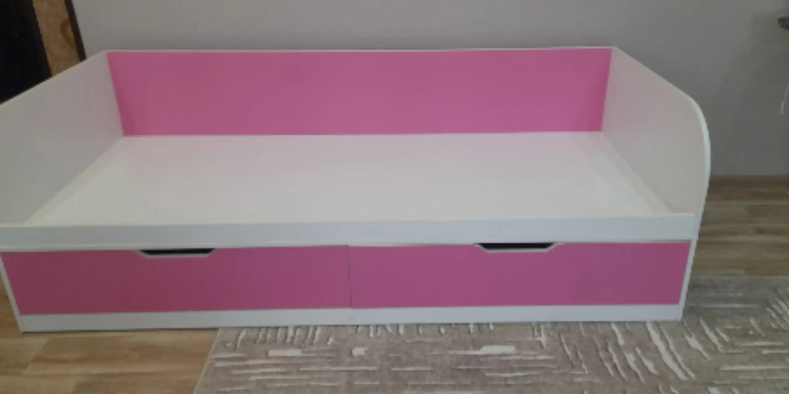 Продам кровать 1.5 спальня