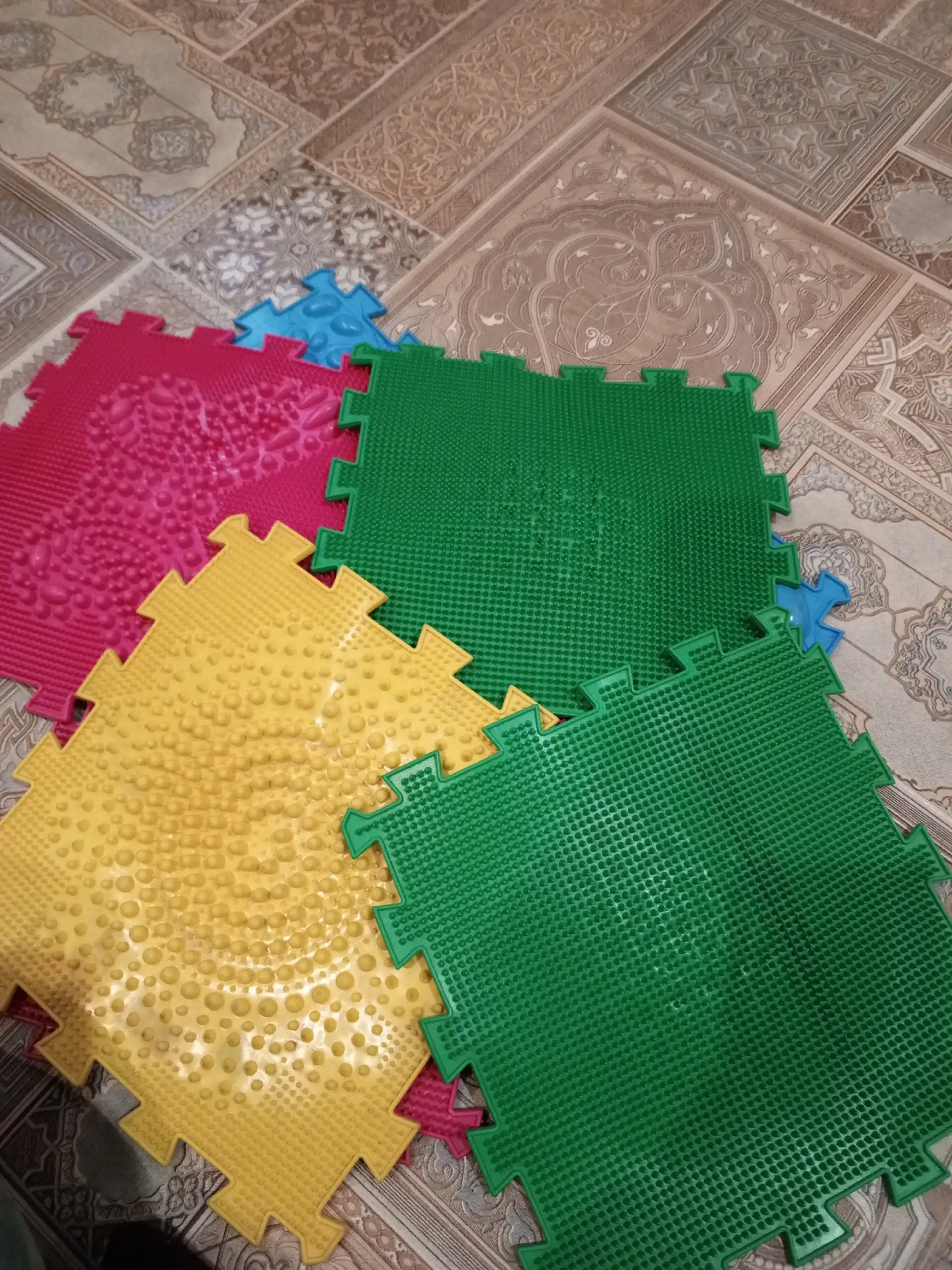 Отдам детские вещи и товары для детей