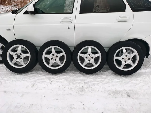 Шины 175/65 R14 4x100 для жигулей - Запчасти в Рыбинск