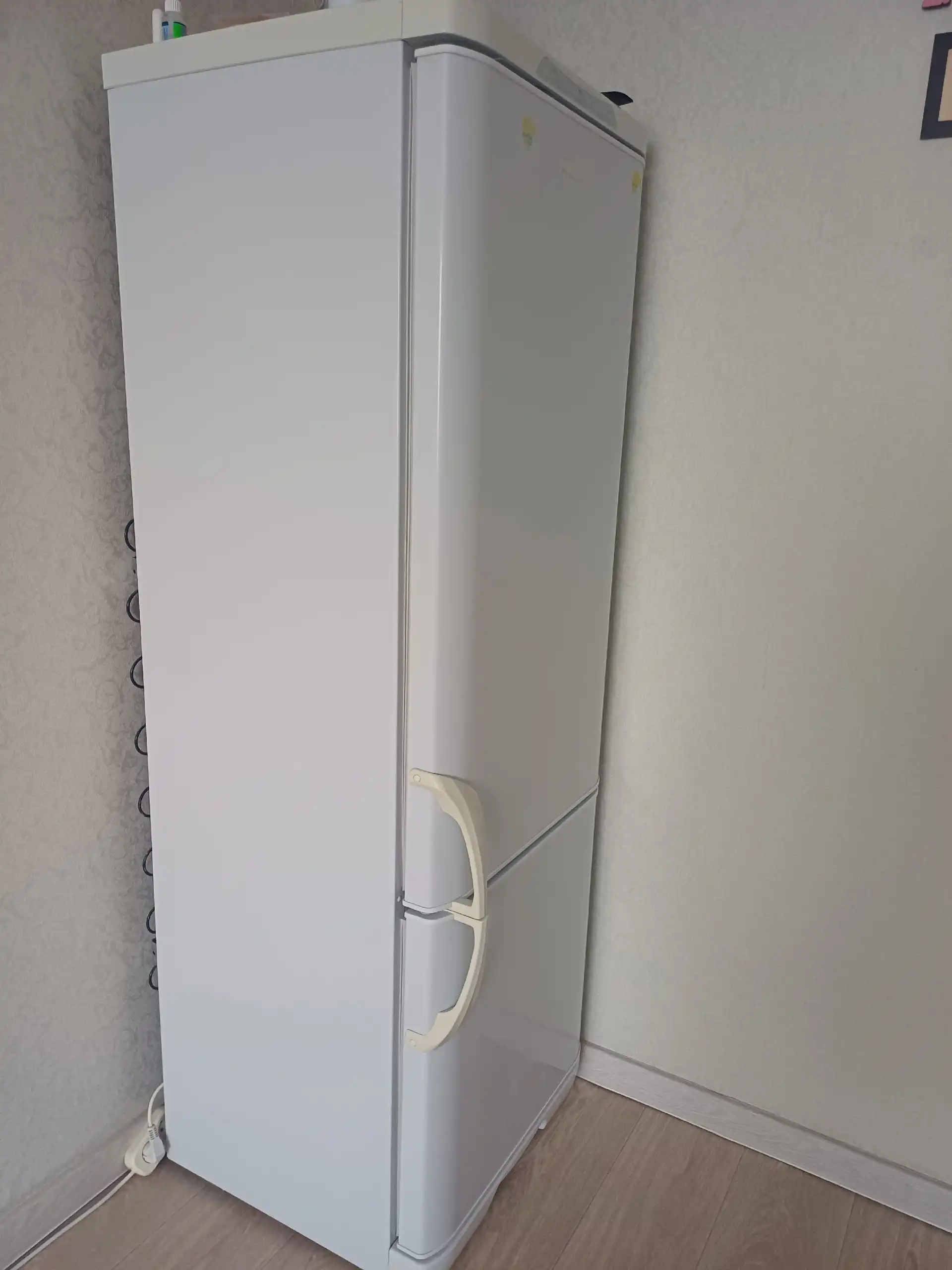 Продам холодильник Бирюса