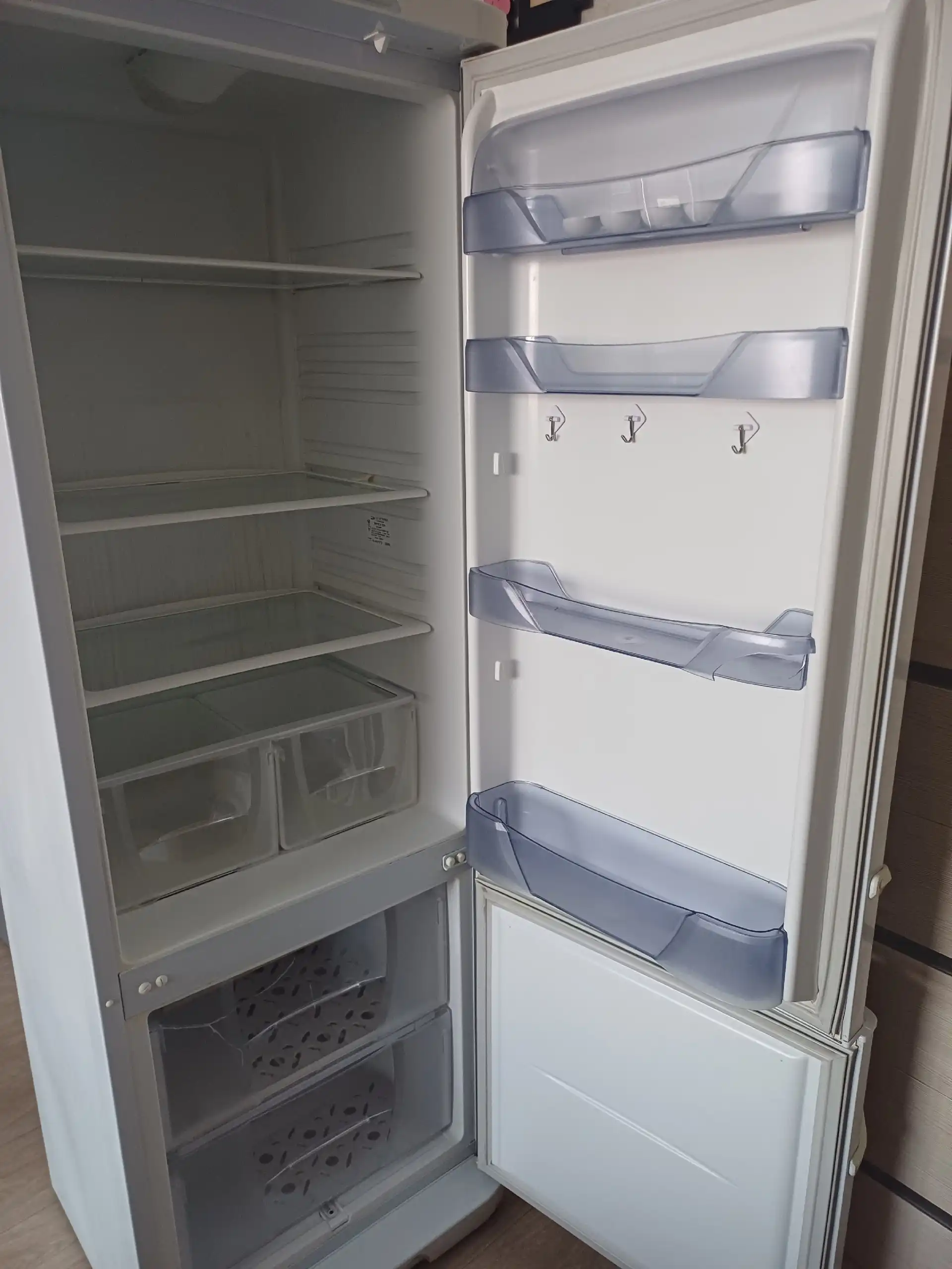 Продам холодильник Бирюса