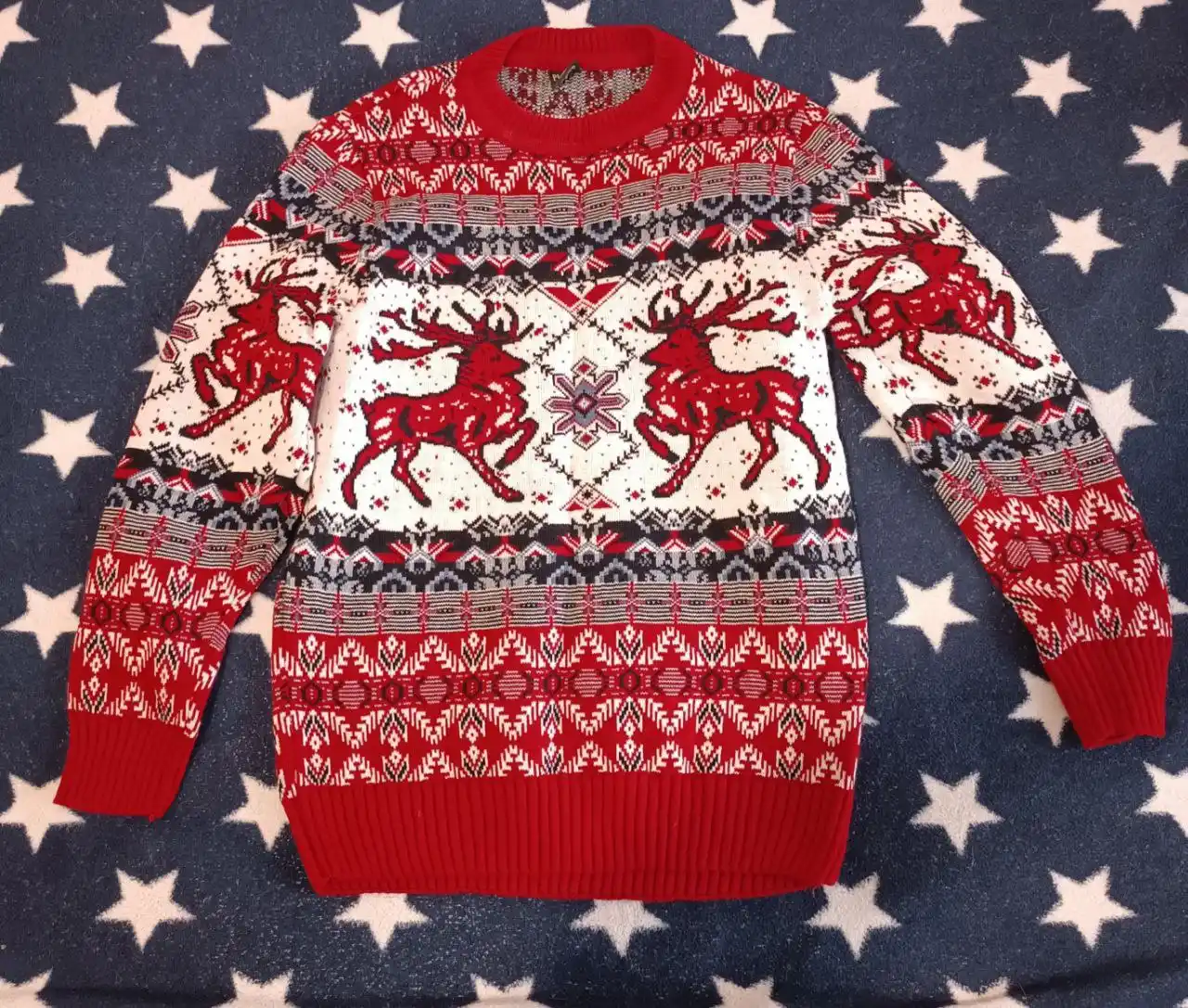 Продам 2 зимних свитера - Украшения в ВОРОНЕЖ