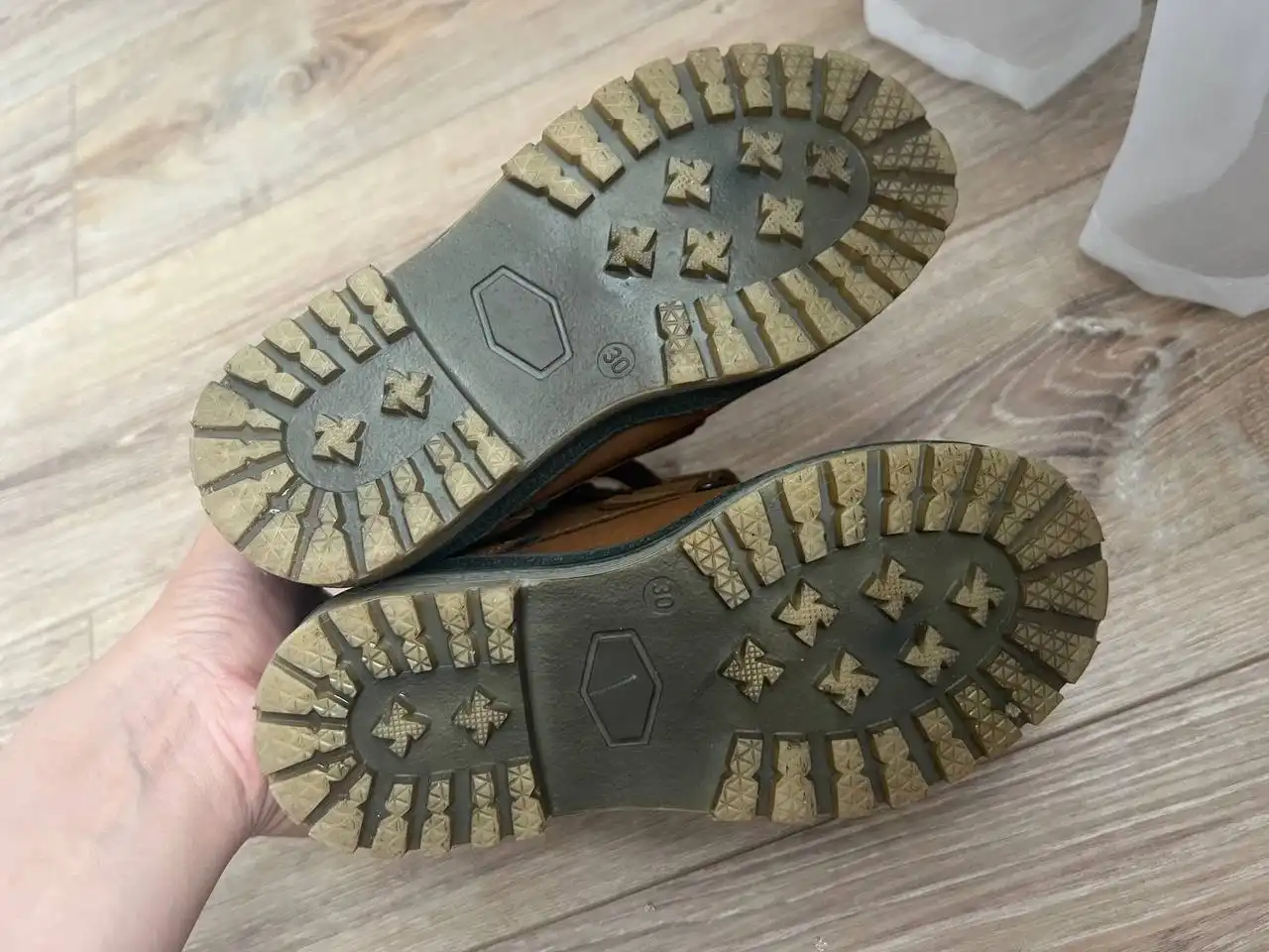 Зимние ботинки для девочки Лель