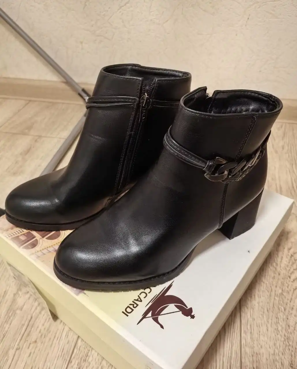 Зимние ботильоны 38 размер