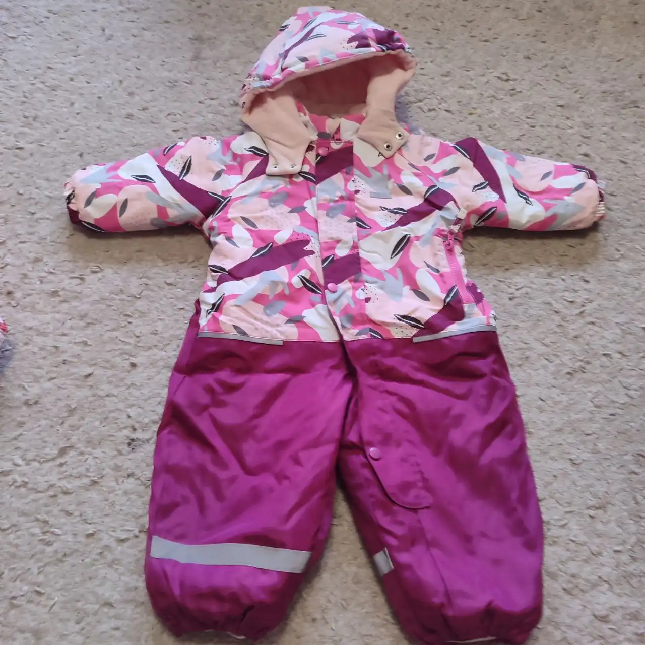 Зимний комбинезон для девочки