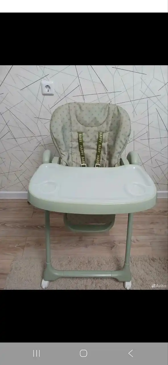 Стульчик для кормления в хорошем состоянии