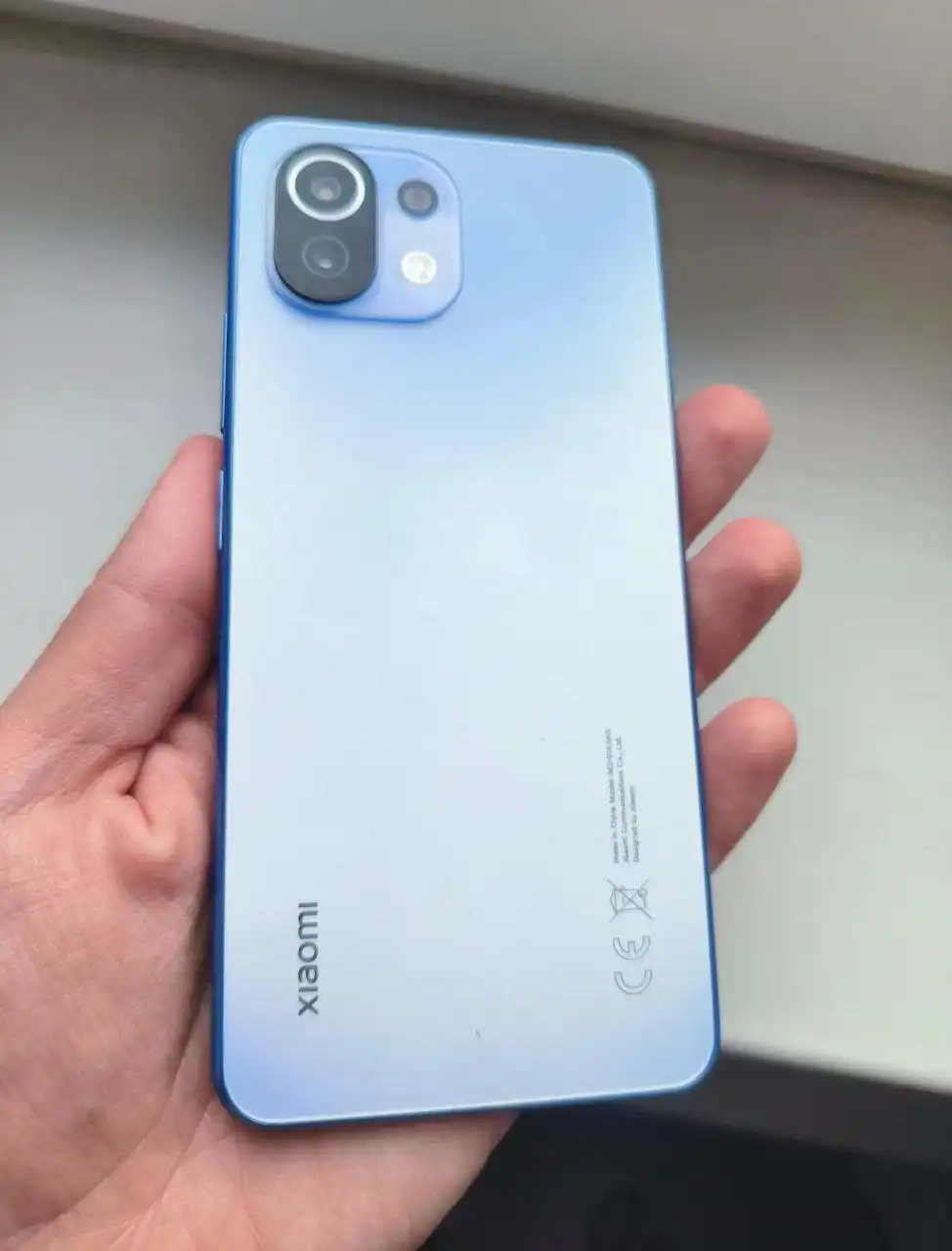 Продам телефон Xiaomi Mi 11 Lite 8/128 ГБ