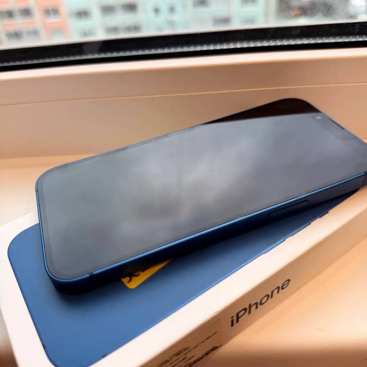 Продам iPhone 13 128 GB