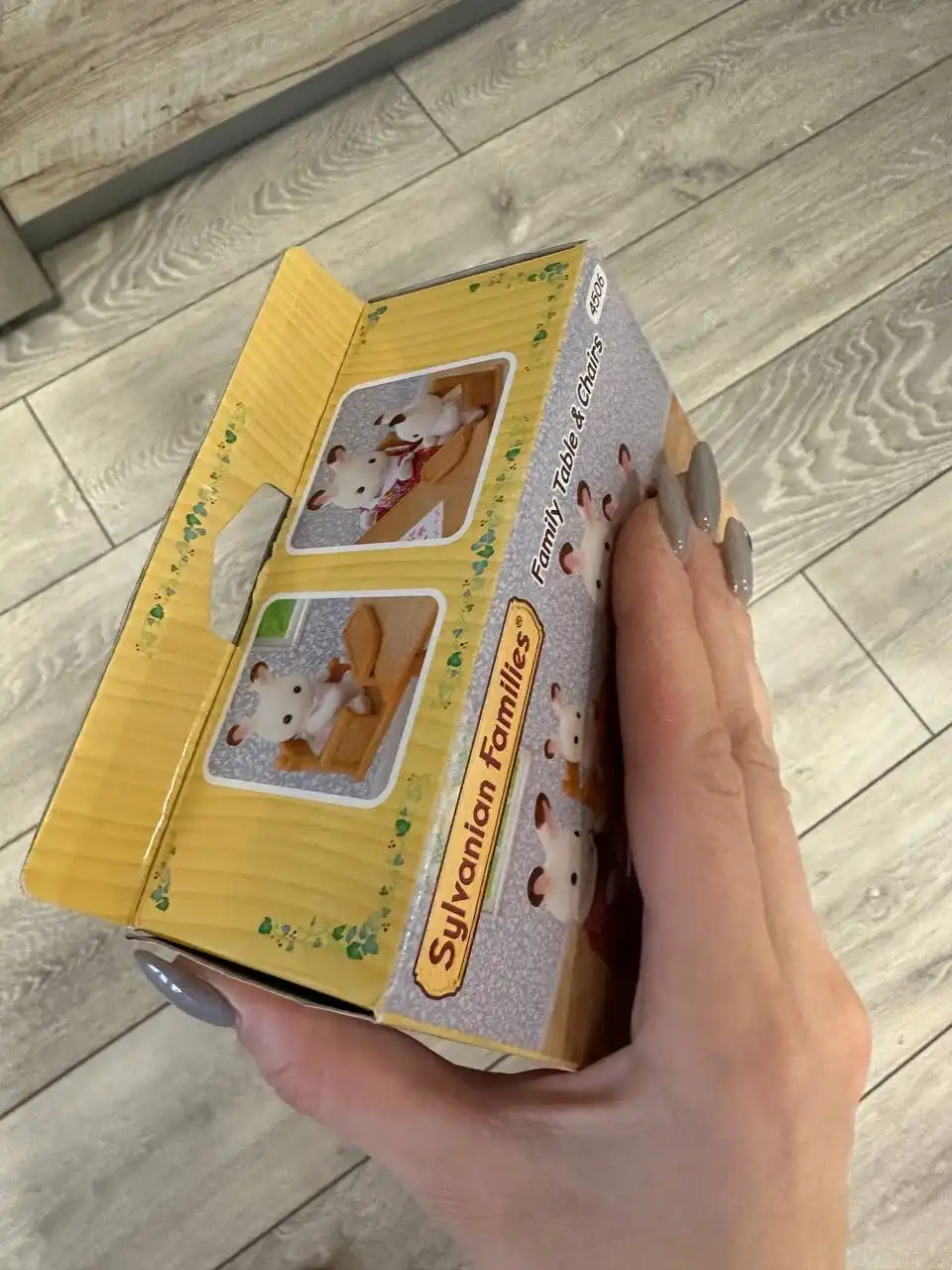 Обеденный стол со стульями Sylvanian Families