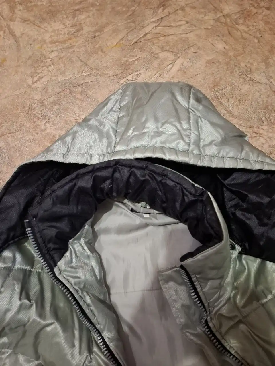 Теплая новая куртка