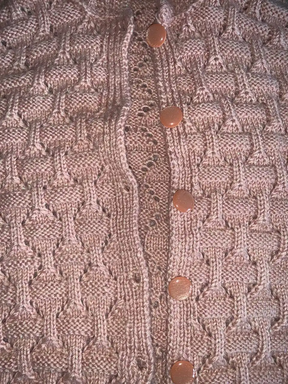 Продажа теплых вязаных вещей ручной работы