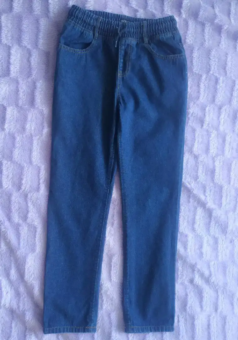 Продажа джинсов на мальчика 146-152