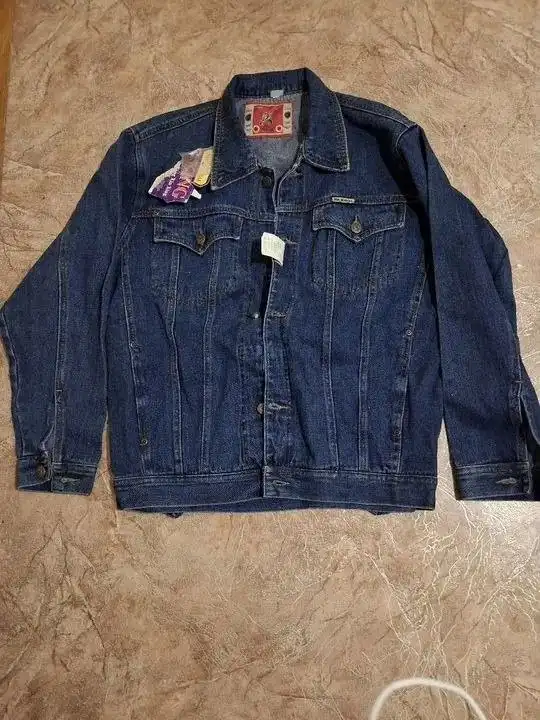 Джинсовая куртка новая с биркой - Верхняя одежда (Одежда) в ВОРОНЕЖ