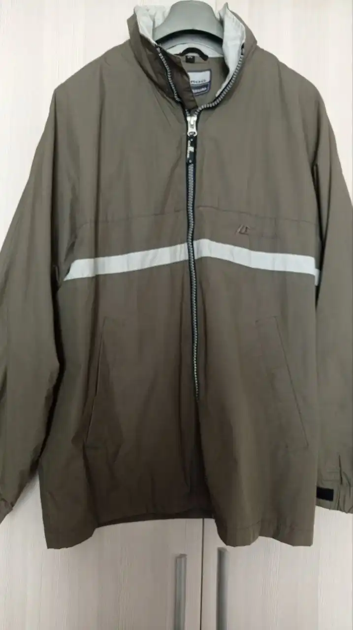 Мужская ветровка - Верхняя одежда (Одежда) в ВОРОНЕЖ