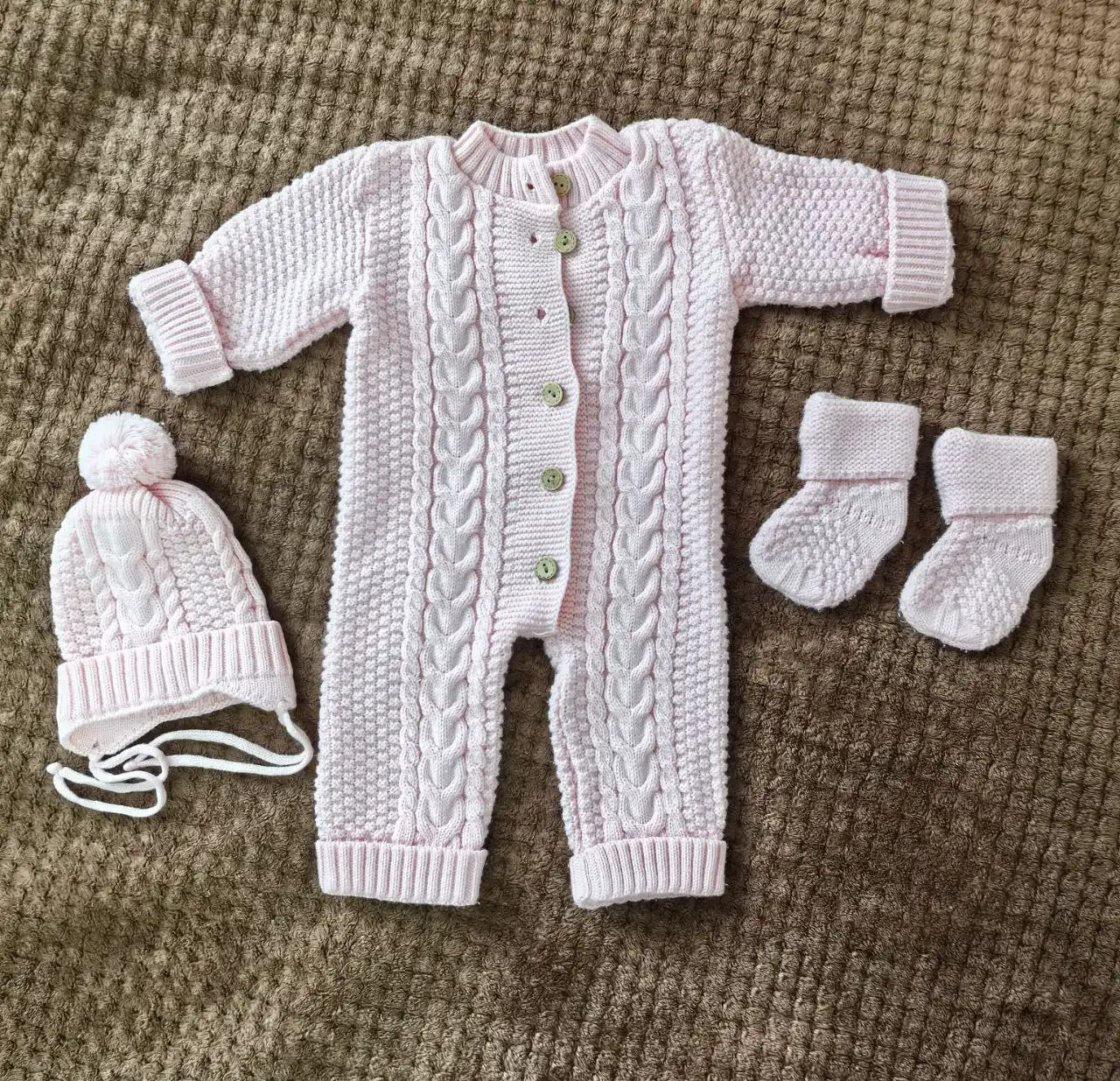 Вязаный костюм на девочку 2-3 месяца - Одежда для детей (Товары для детей) в ВОРОНЕЖ