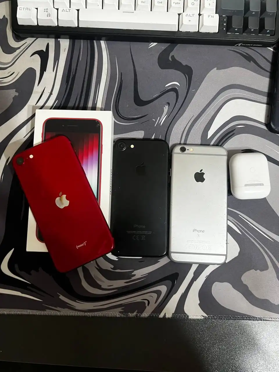 Продажа нескольких iPhone и AirPods - Смартфоны и аксессуары (Электроника) в Воронеж