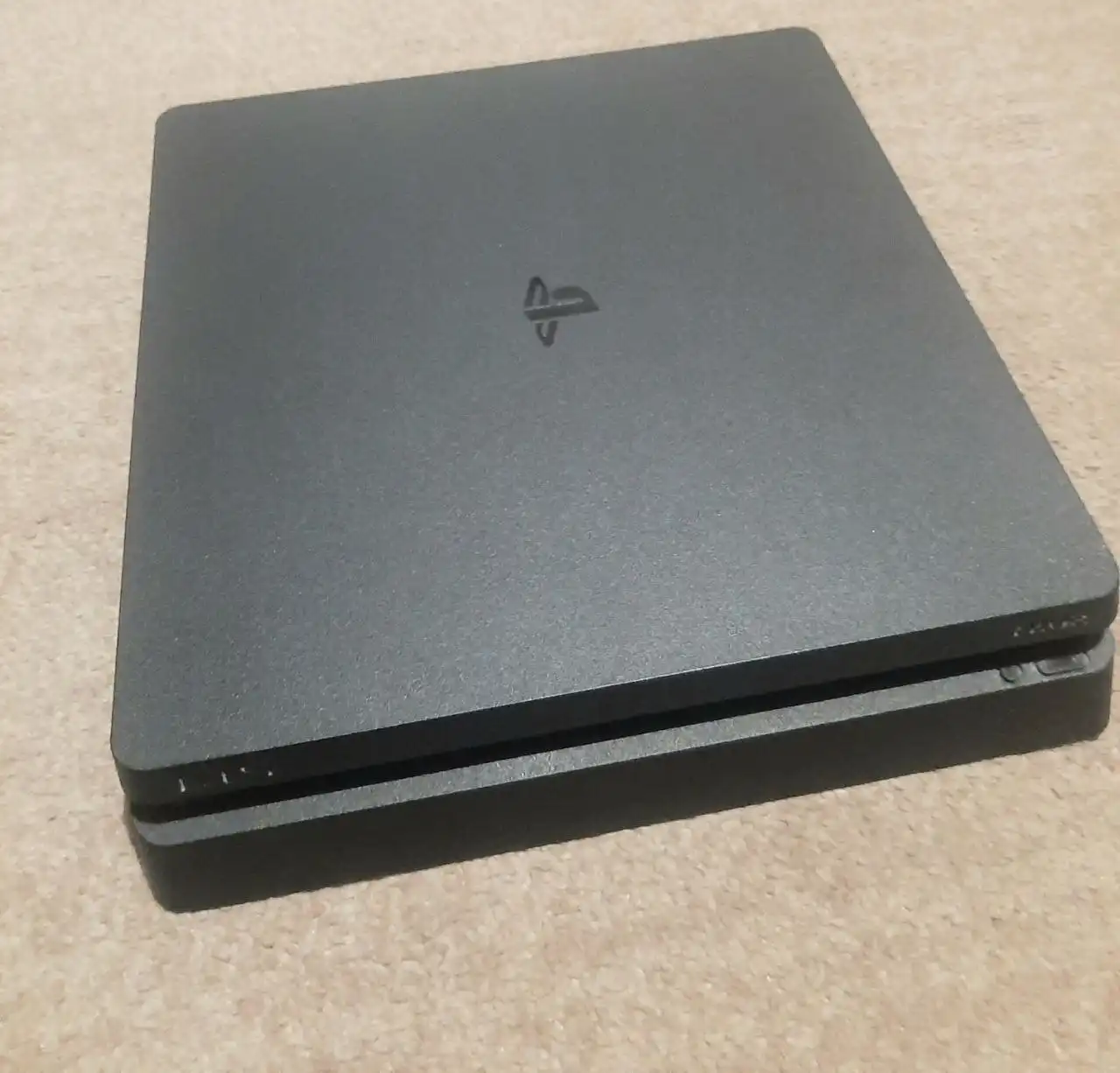 Продам PlayStation 4 Slim в отличном состоянии - Игровые консоли (Электроника) в ВОРОНЕЖ