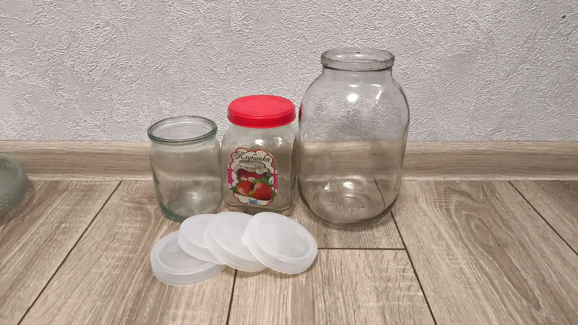 Стеклянные банки и крышки - Барахолка в ВОРОНЕЖ