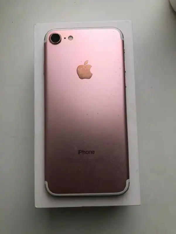 Продам iPhone 7 32GB Rose Gold - Смартфоны (Электроника) в ВОРОНЕЖ