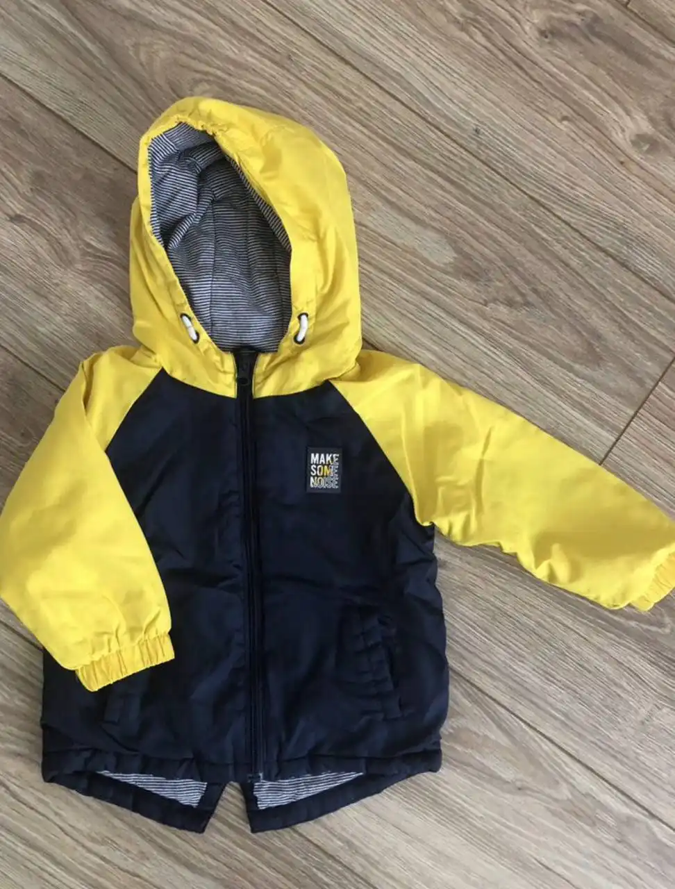 Курточка с утеплителем на 92 размер - Верхняя одежда (Одежда) в ВОРОНЕЖ