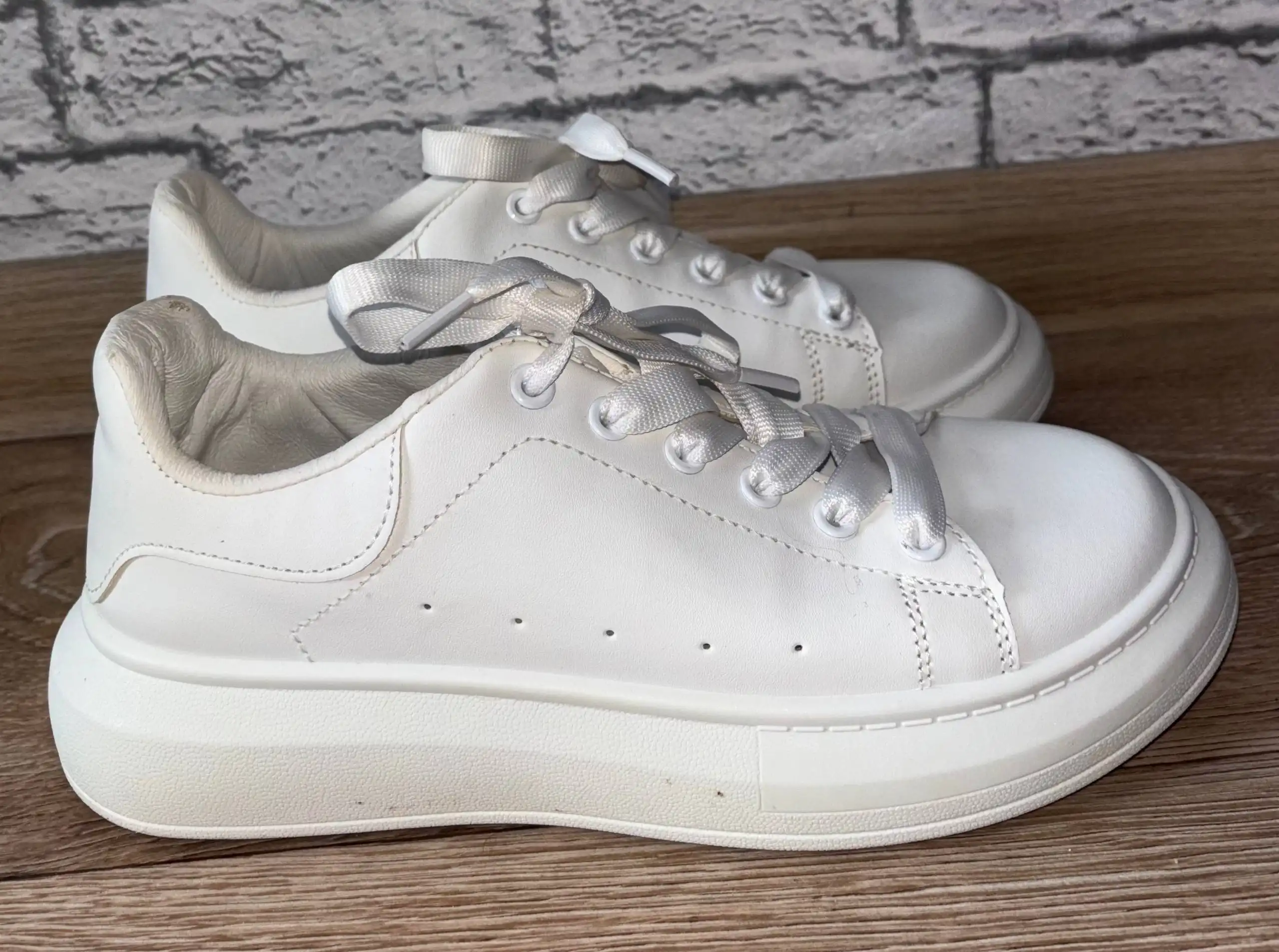 Женские кеды из экокожи белого цвета размер 38 - Обувь (Одежда) в ВОРОНЕЖ