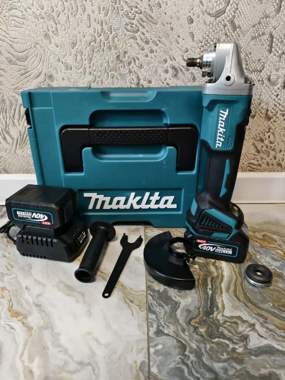 УШМ болгарка Makita с регулировкой оборотов