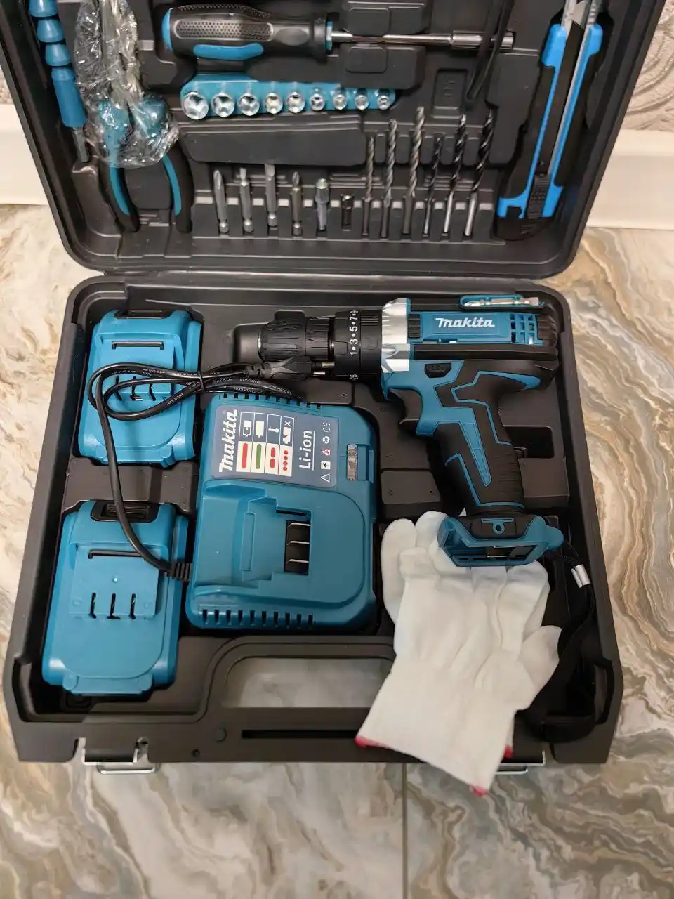 Шуруповерт Makita 2 АКБ 24v + Набор Инструментов