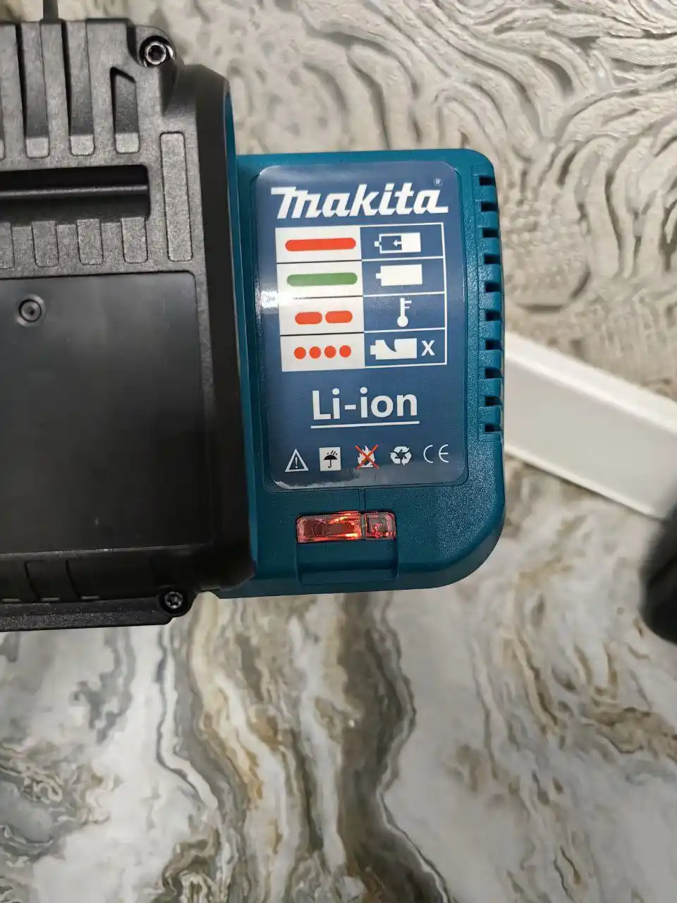 Шуруповерт Makita 2 АКБ 24v + Набор Инструментов