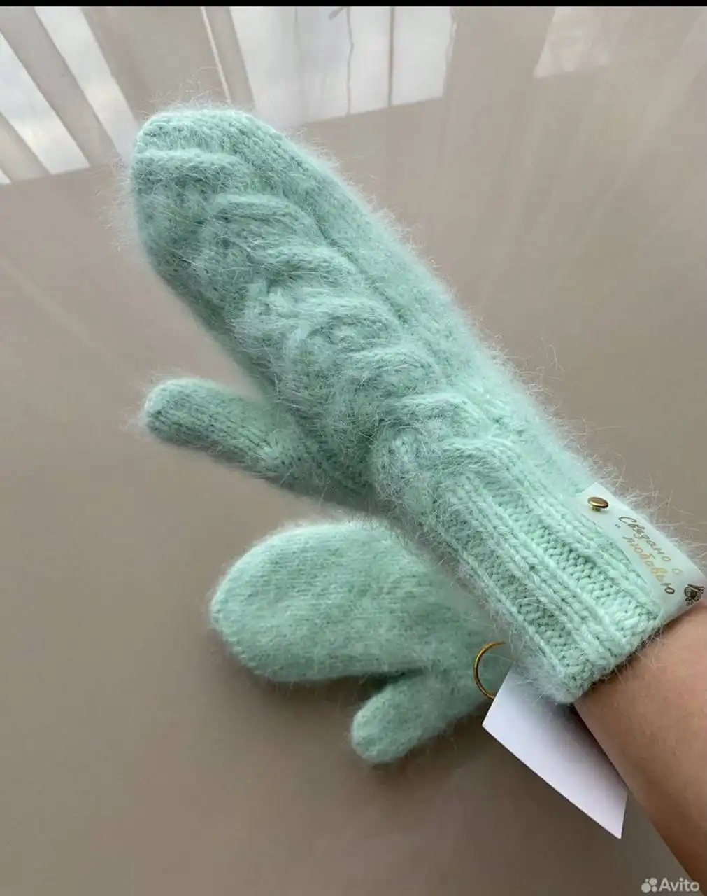 Варежки ручной работы из норки