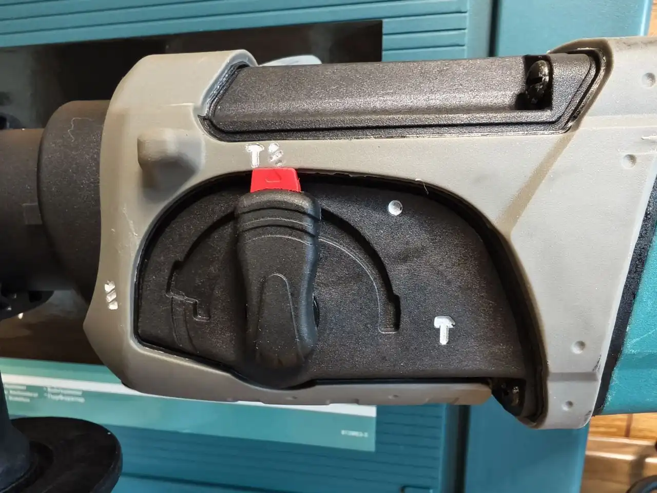 Перфоратор Makita HR2470 + Набор Буров