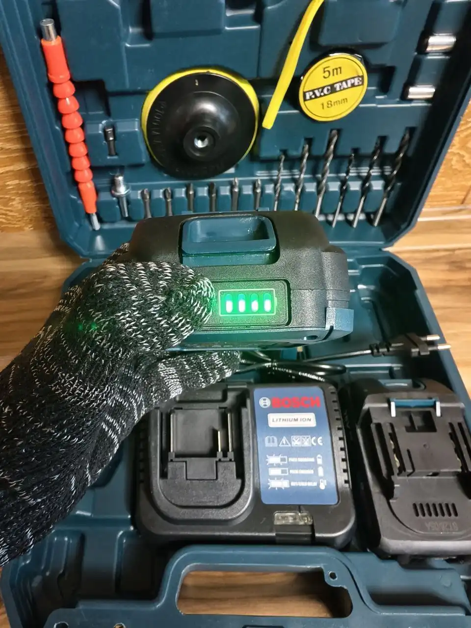 Мощный Шуруповёрт Bosch Бесщеточный Ударный с металлическим патроном 13 мм