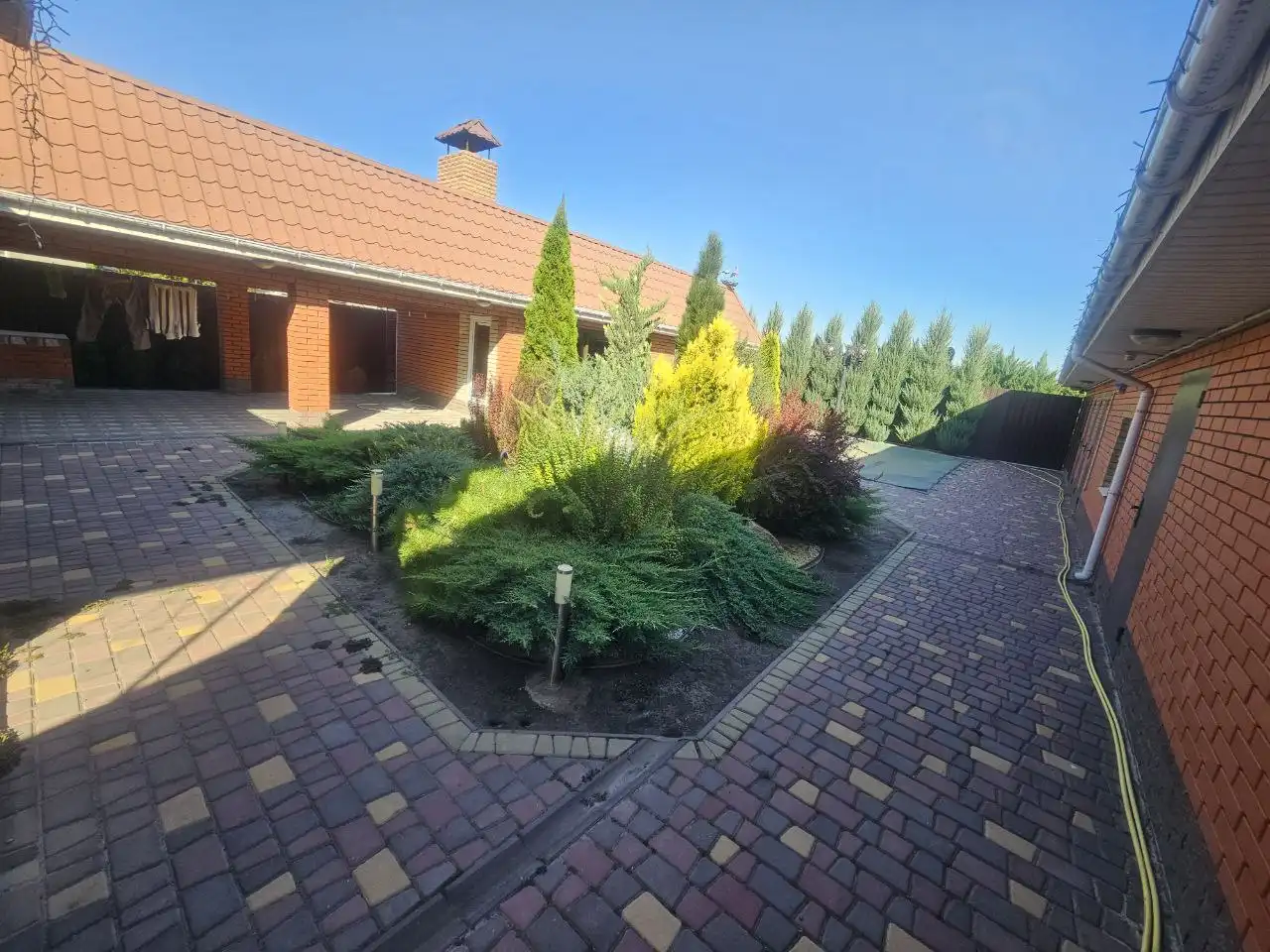 Продам шикарный особняк в городском округе Мелитополь - Дома (Недвижимость) в Мелитополь