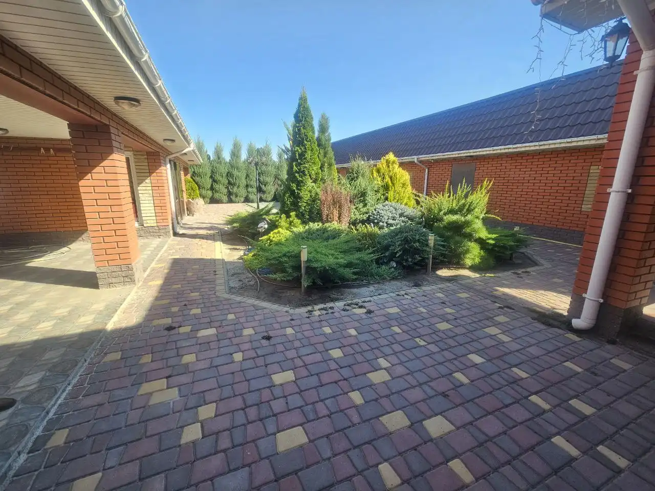 Продам шикарный особняк в городском округе Мелитополь - Дома (Недвижимость) в Мелитополь