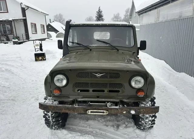 Уаз 31512 в отличном состоянии с военными мостами - Авто в Красноярск