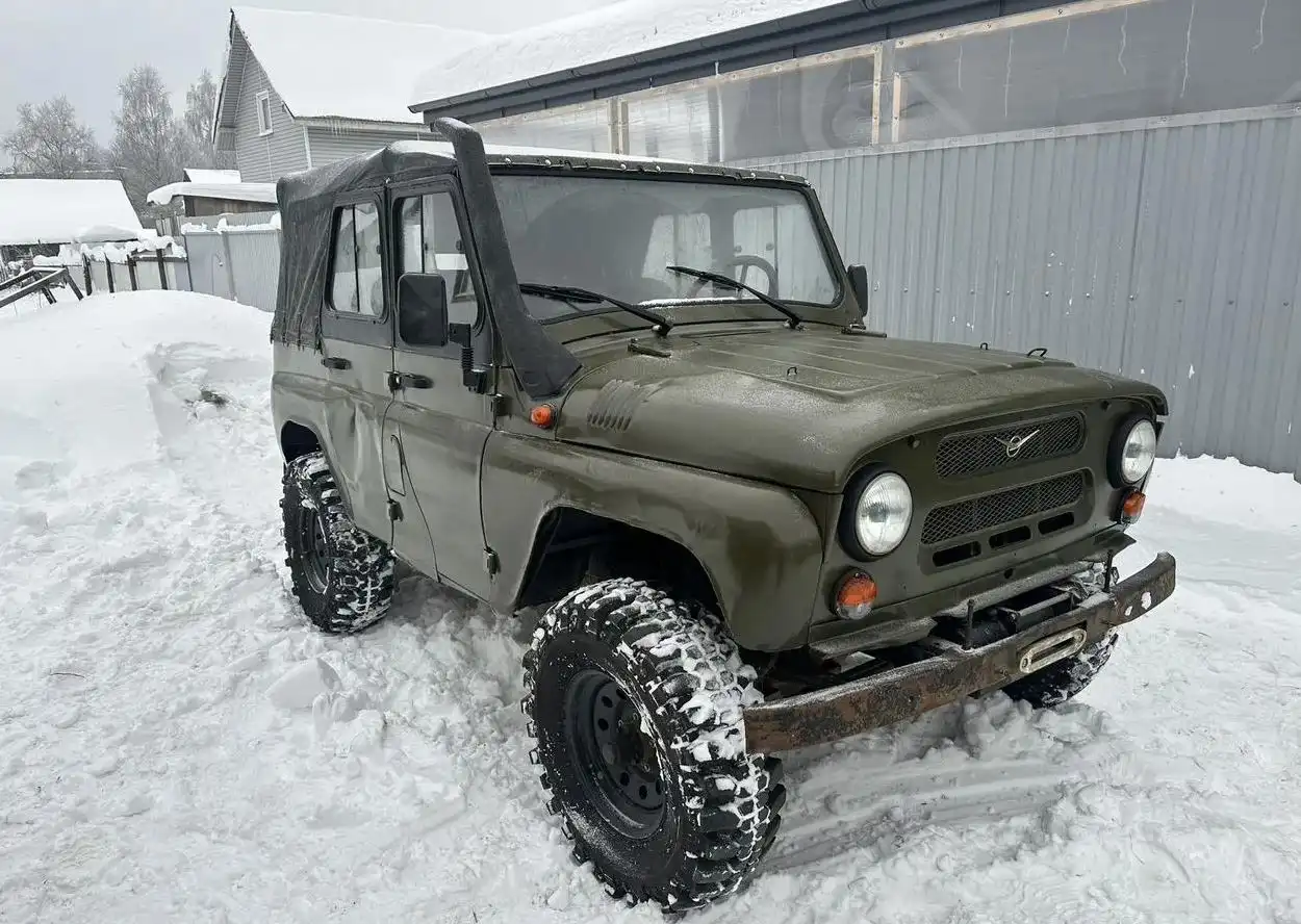 Уаз 31512 в отличном состоянии с военными мостами - Авто в Красноярск