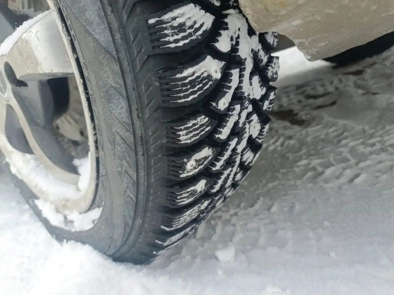 Комплект резины r14 с дисками - Шины и диски (Авто) в Магнитогорск